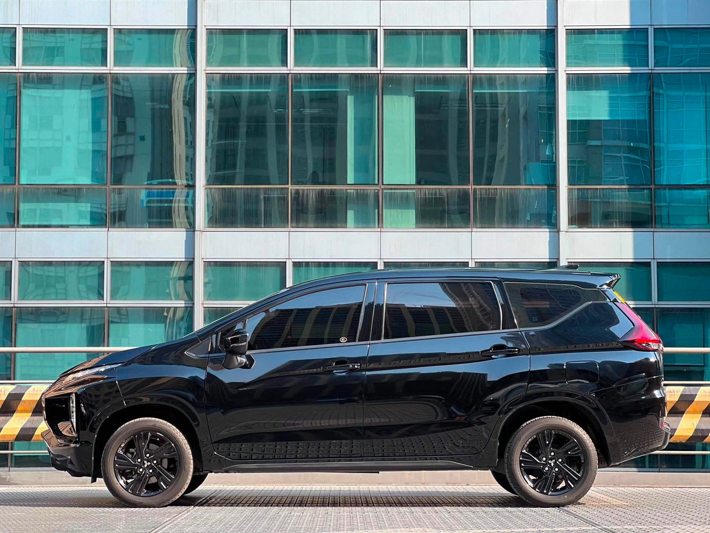 2022 Mitsubishi Xpander GLS Black Series  1.5, Automatic, Gas
