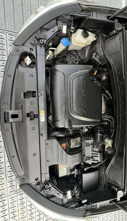 2014 Hyundai Santa Fe 2.2L, Automatic, Diesel