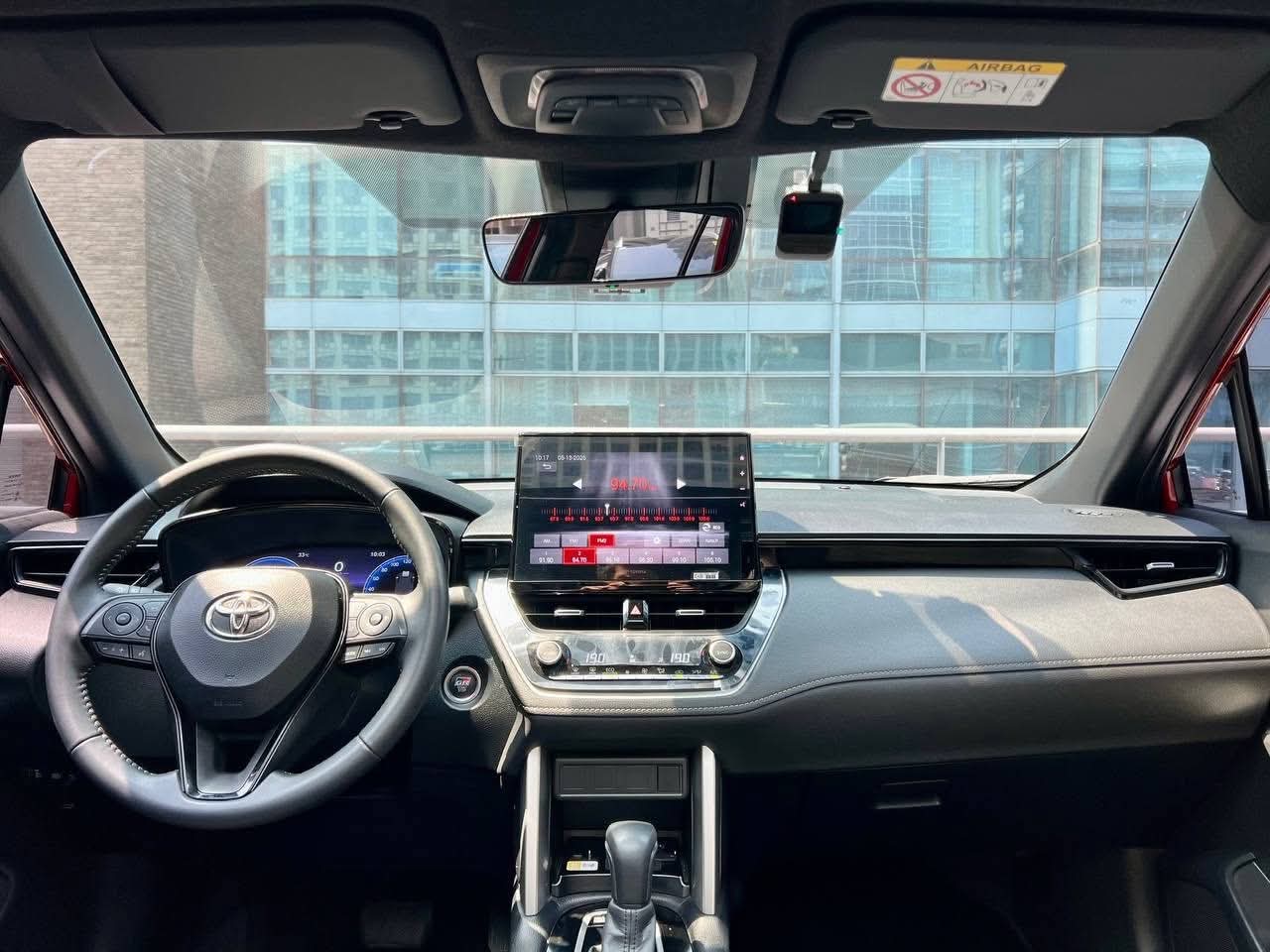 2024 Toyota Corolla Cross GRS Hybrid, Automatic, Gas
