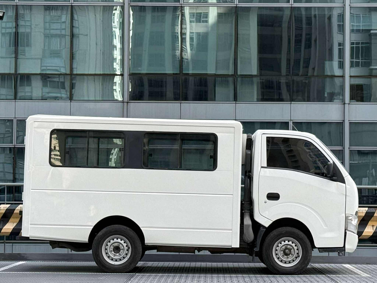 2020 Isuzu Travis 2.5, Manual, Diesel