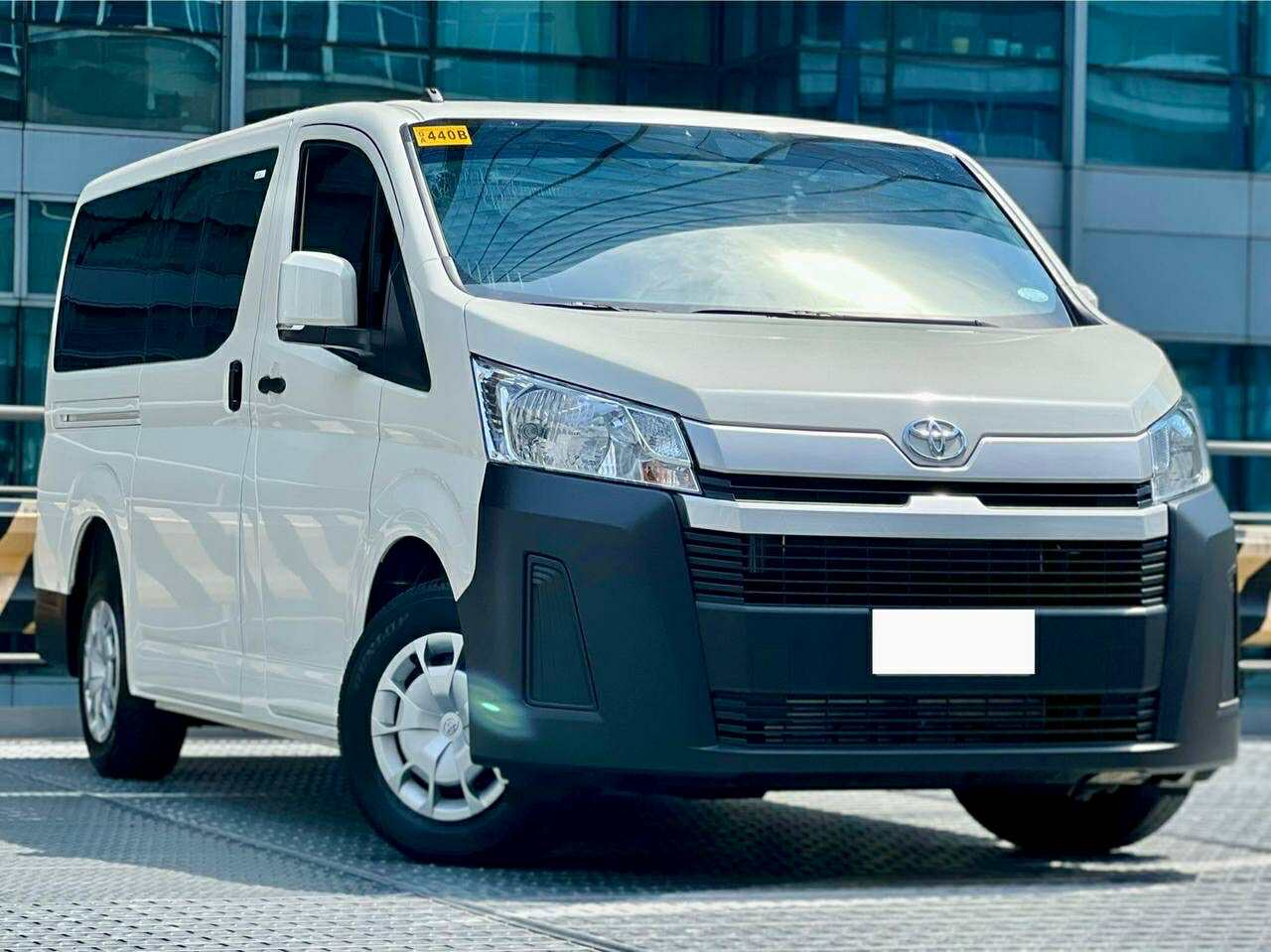2025 Toyota Commuter 2.8 Deluxe, Manual, Diesel
