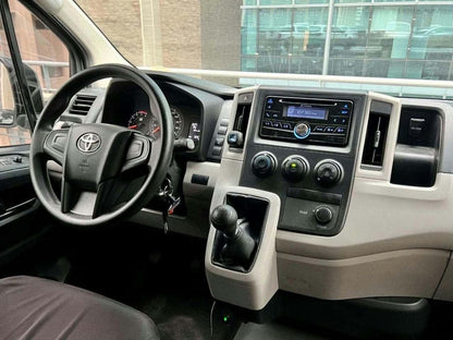2018 Toyota Hiace Super Grandia 3.0, Automatic, Gas