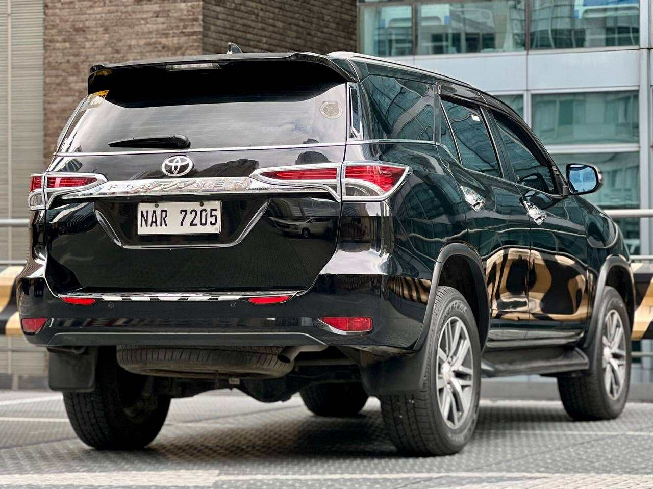 2017 Toyota Fortuner 4x2 V, Automatic, Diesel