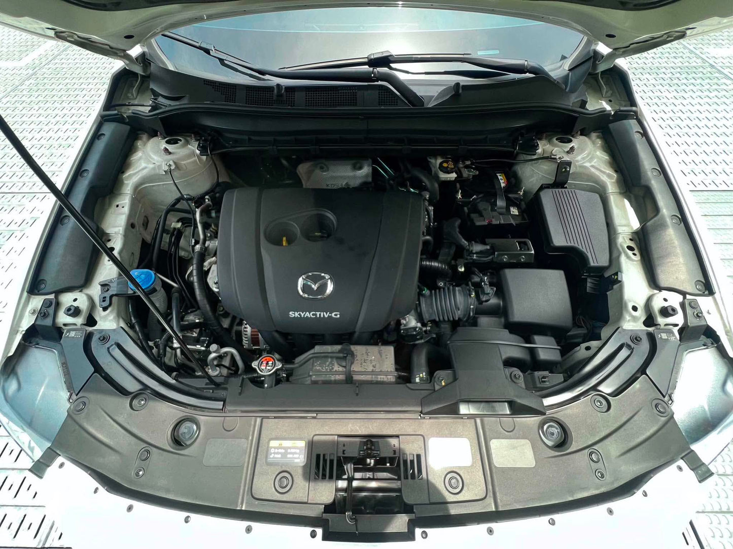 2024 Mazda CX8 AWD Exclusive 2.5, Automatic, Gas