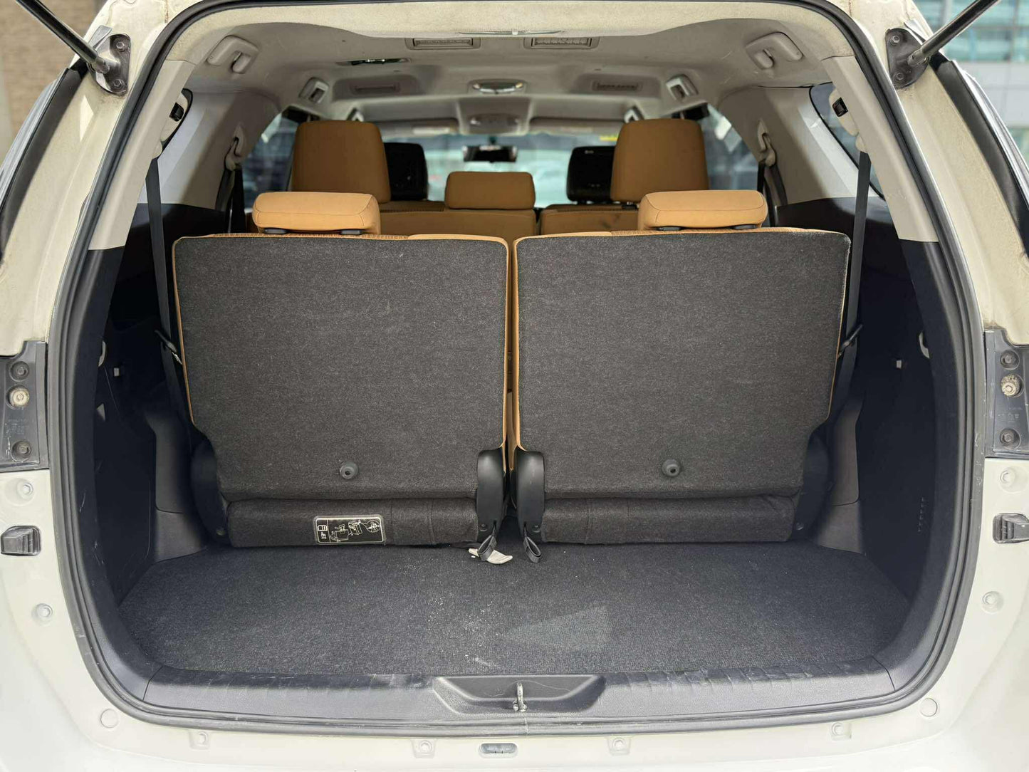 2016 Toyota Fortuner G 4x2 2.4, Manual, Diesel