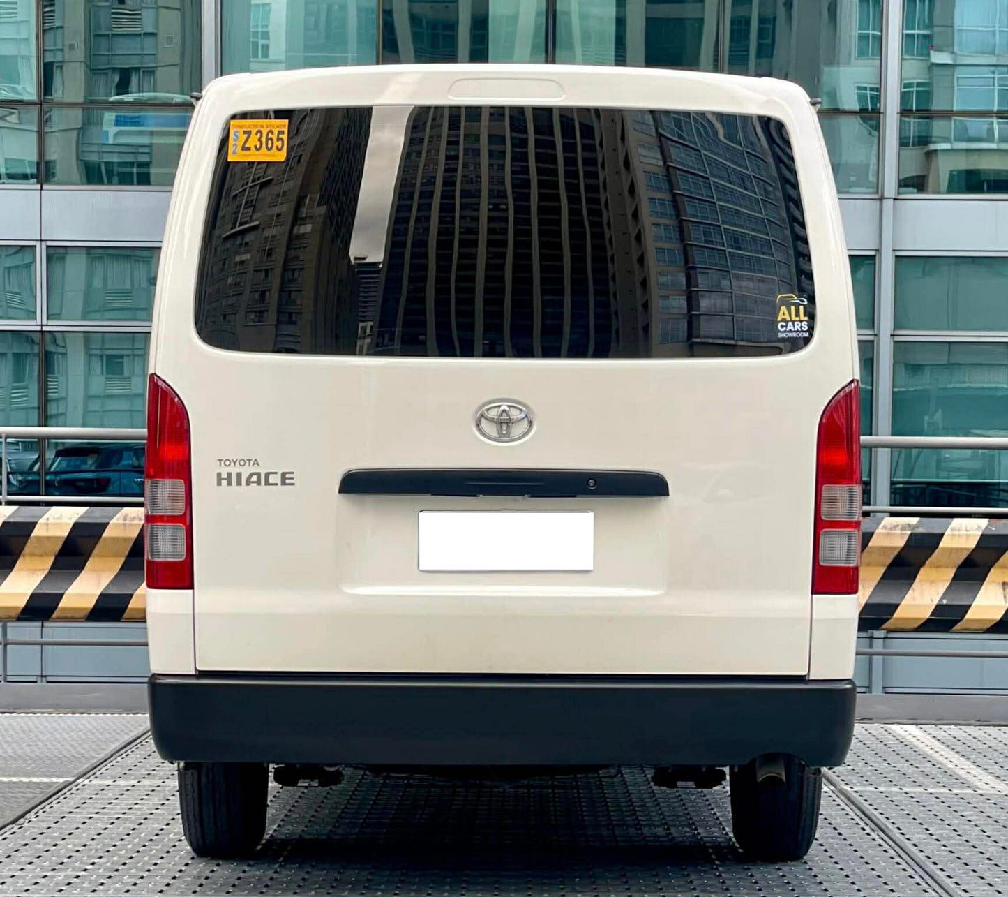 2021 Toyota Hiace Commuter 3.0, Diesel, Manual