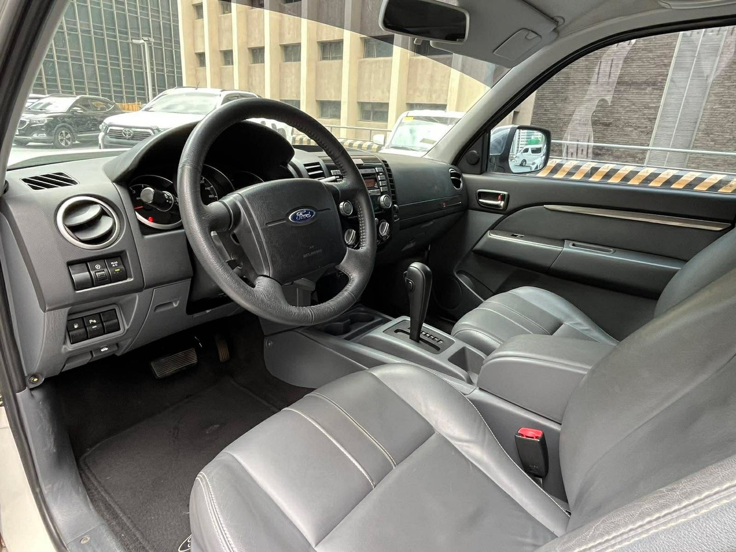 2014 Ford Everest 4x2 2.5, Automatic, Diesel