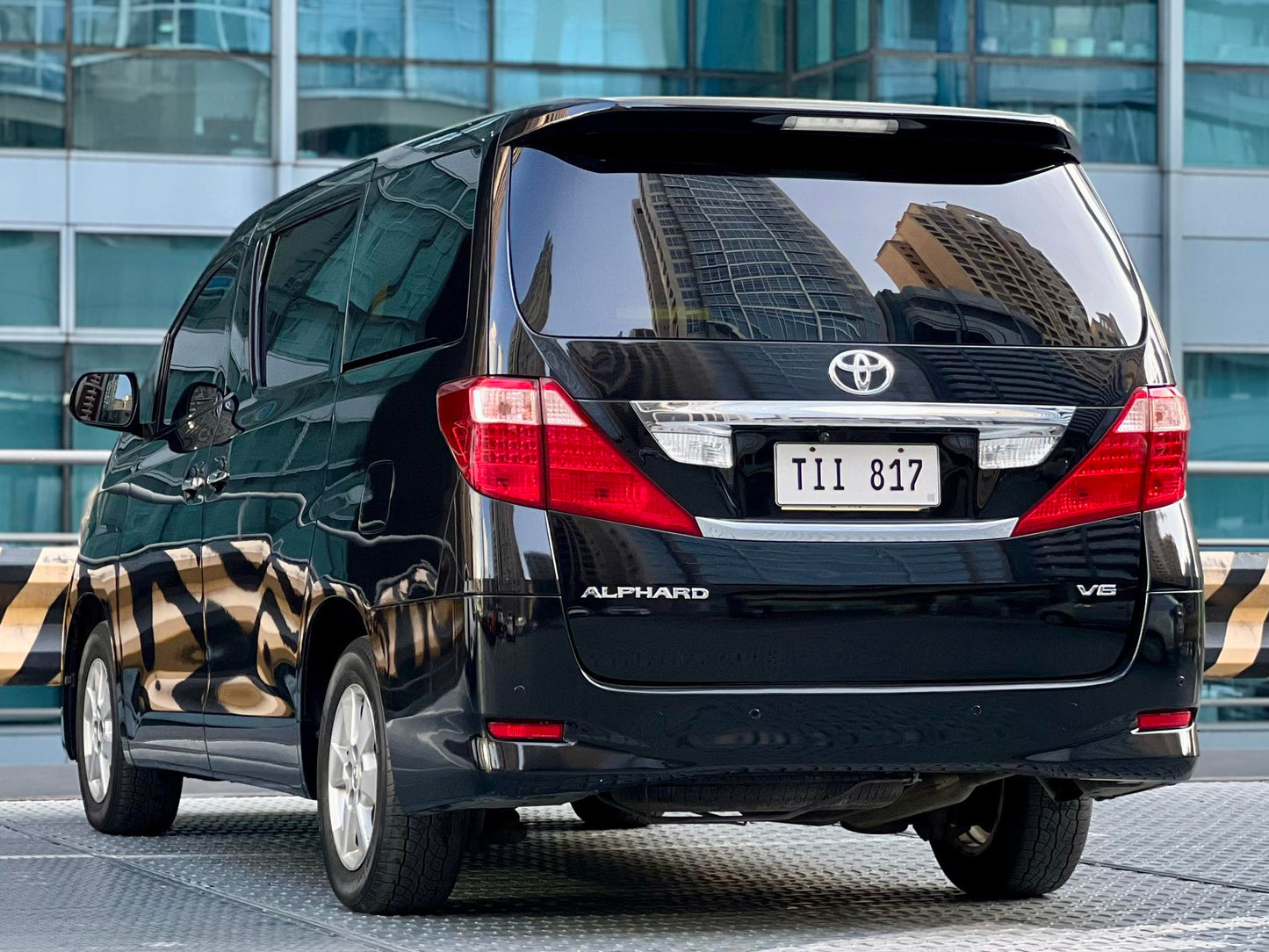 2011 Toyota Alphard 3.5, Automatic, Gas