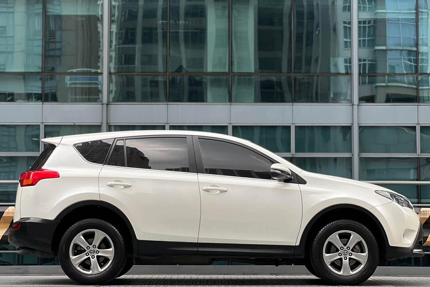 2015 Toyota Rav4 Active 4x2, Automatic, Gas