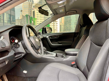 2019 Toyota Rav 4 4x2,  Automatic, Gas