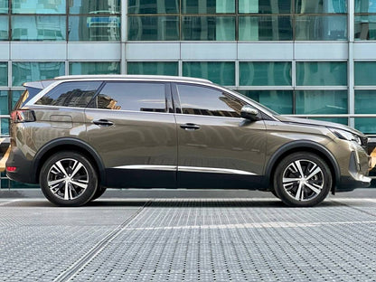 2022 Peugeot 5008 GT Gas Automatic,