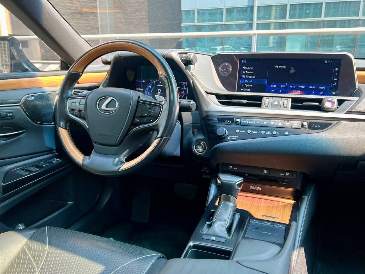2020 Lexus ES350 3.5 V6, Automatic, Gas