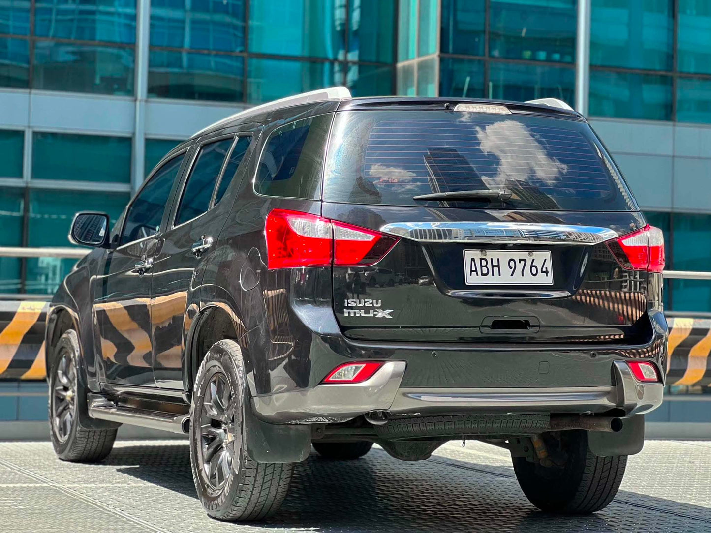 2015 Isuzu MUX 2.5 LSA 4x4, Automatic, Diesel