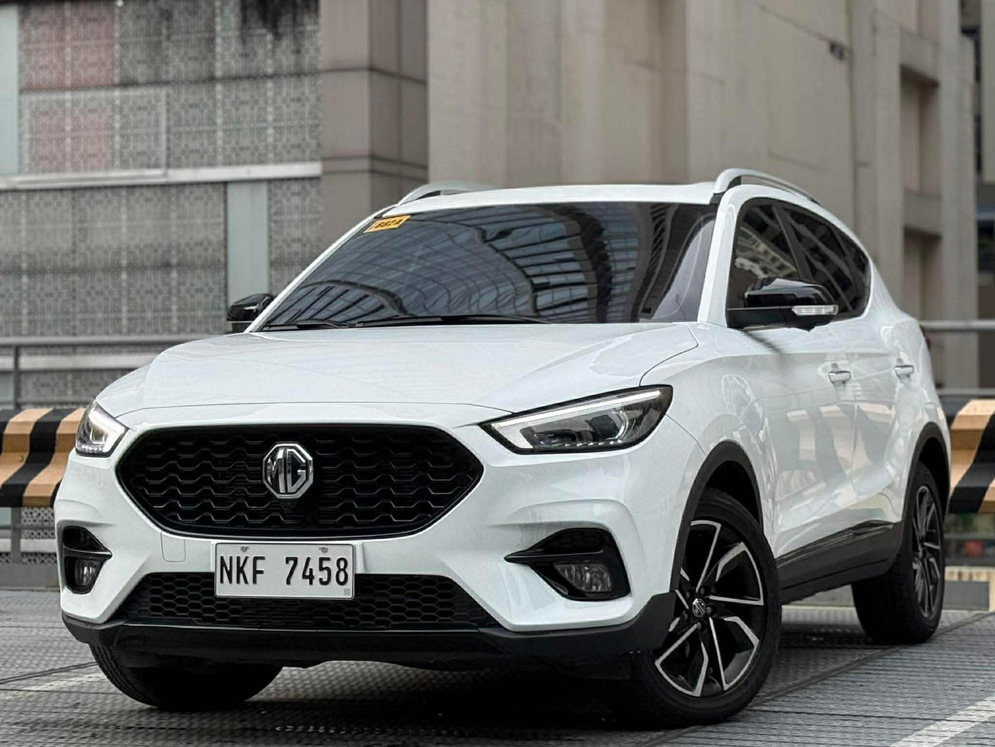 2024 MG ZS 1.5 MCE LUX, Automatic, Gas