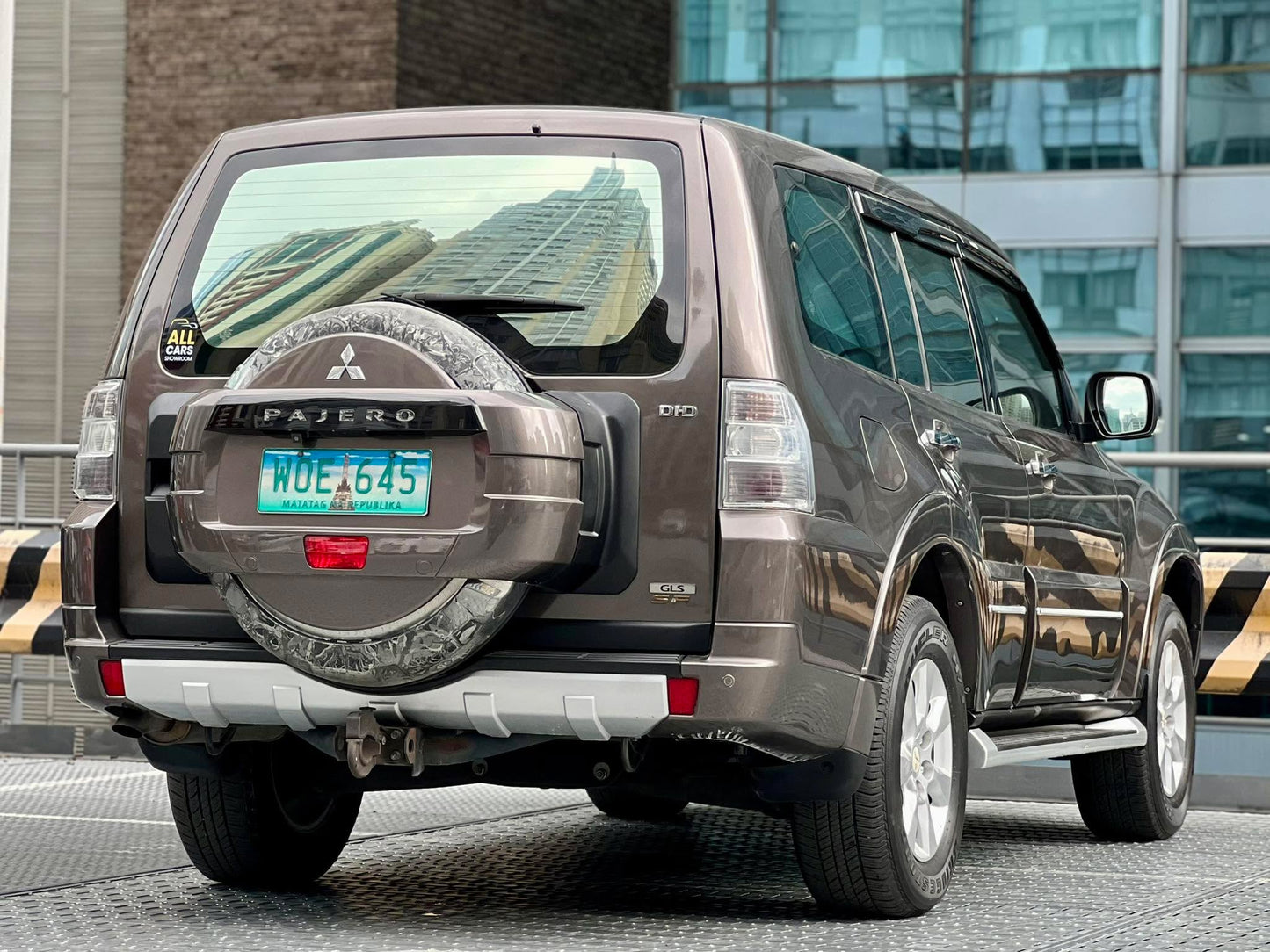 2013 Mitsubishi Pajero GLS 4x4 3.2, Automatic, Diesel
