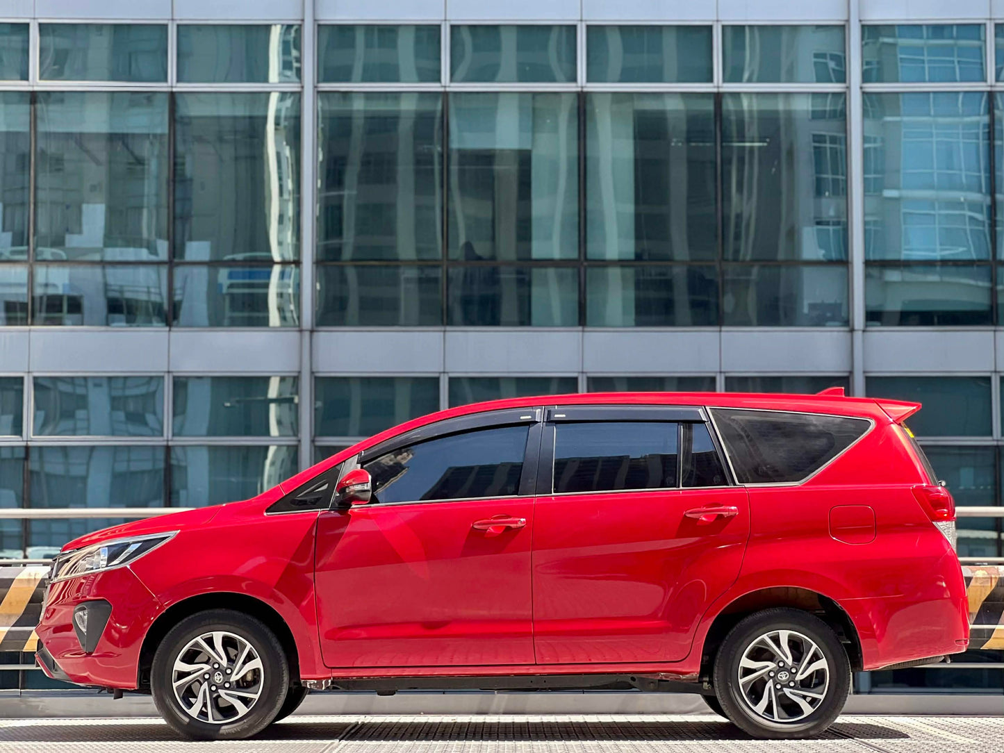 2022 Toyota Innova E 2.8, Automatic, Diesel