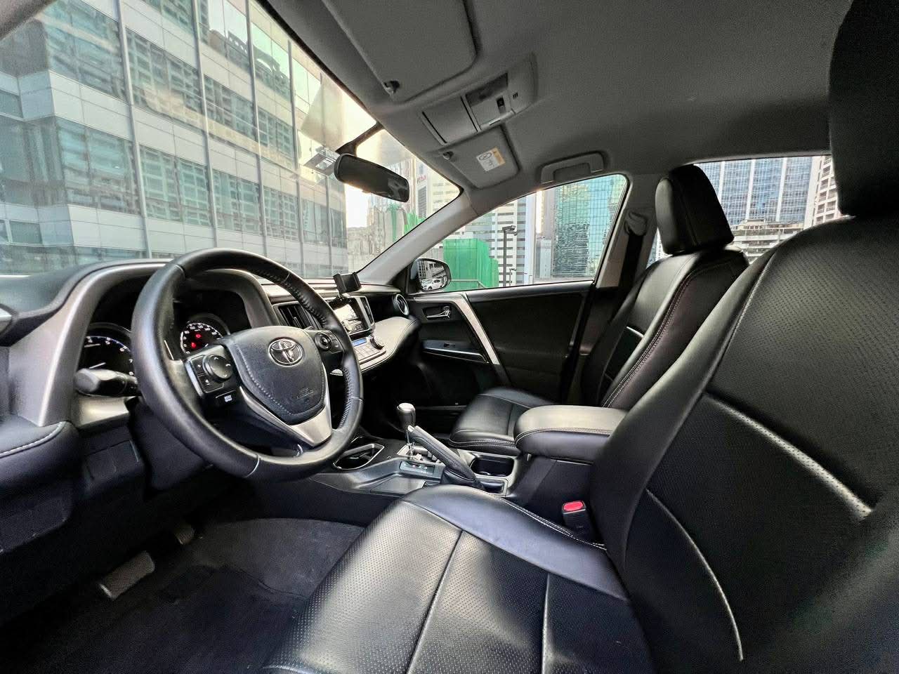 2017 Toyota Rav 4 Active 4x2, Automatic, Gas