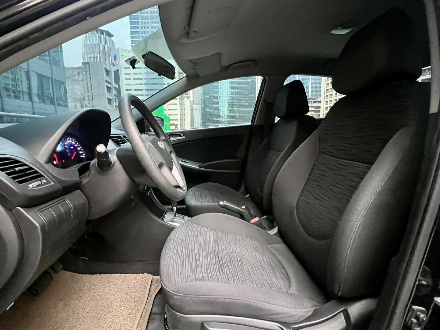 2017 Hyundai Accent GL 1.4, Automatic, Gas