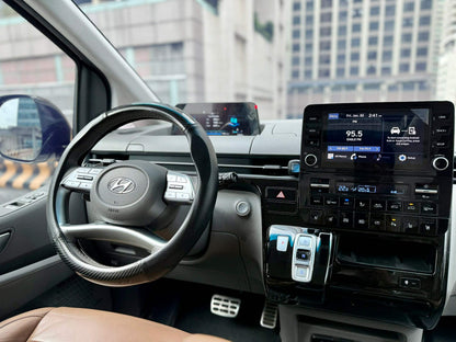 2024 Hyundai Staria Premium+ AWD 2.2, Automatic, Diesel