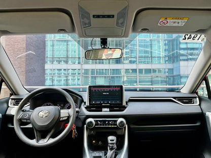 2019 Toyota Rav 4 4x2,  Automatic, Gas