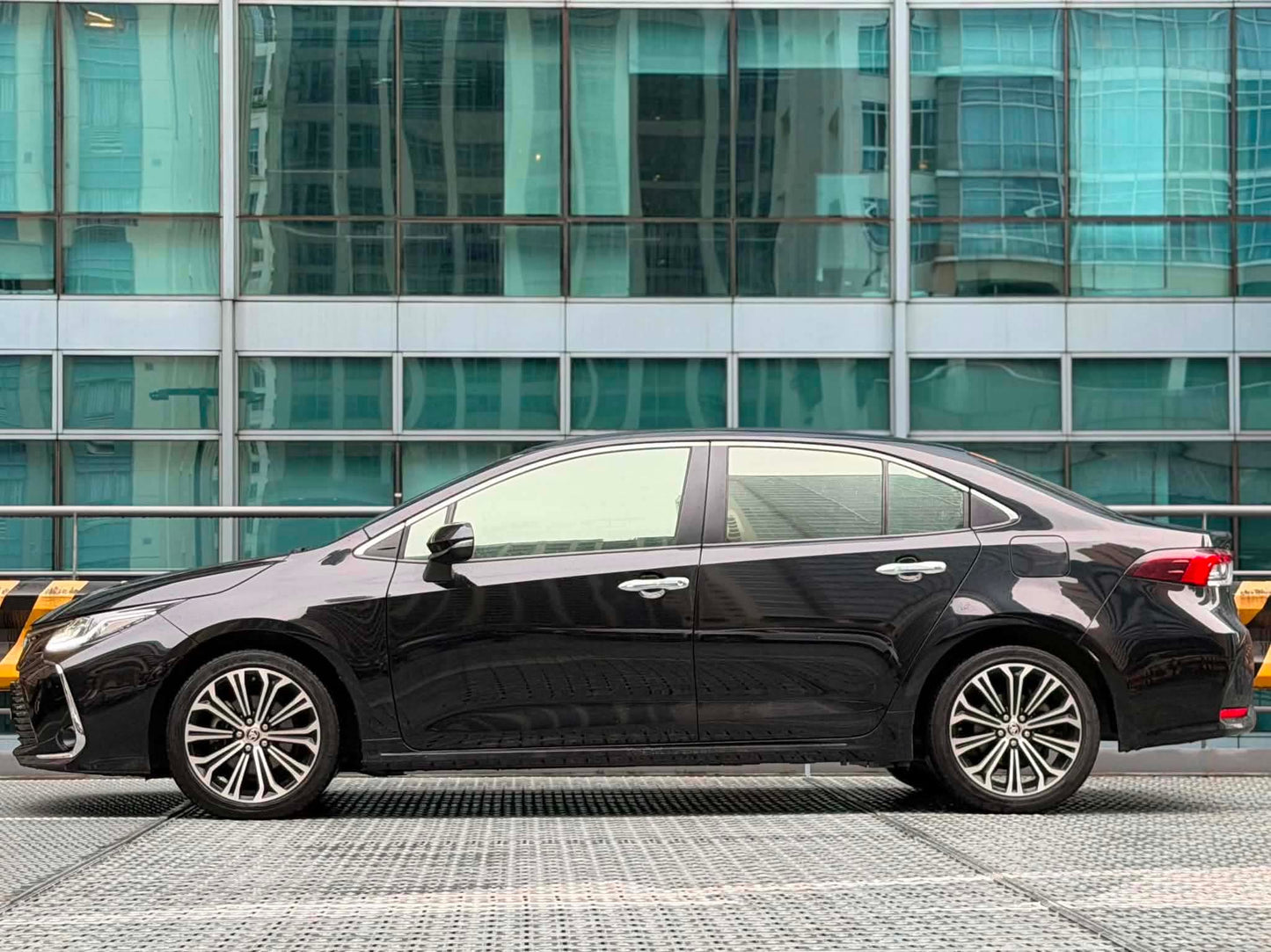 2021 Toyota Altis V 1.6, Automatic, Gas