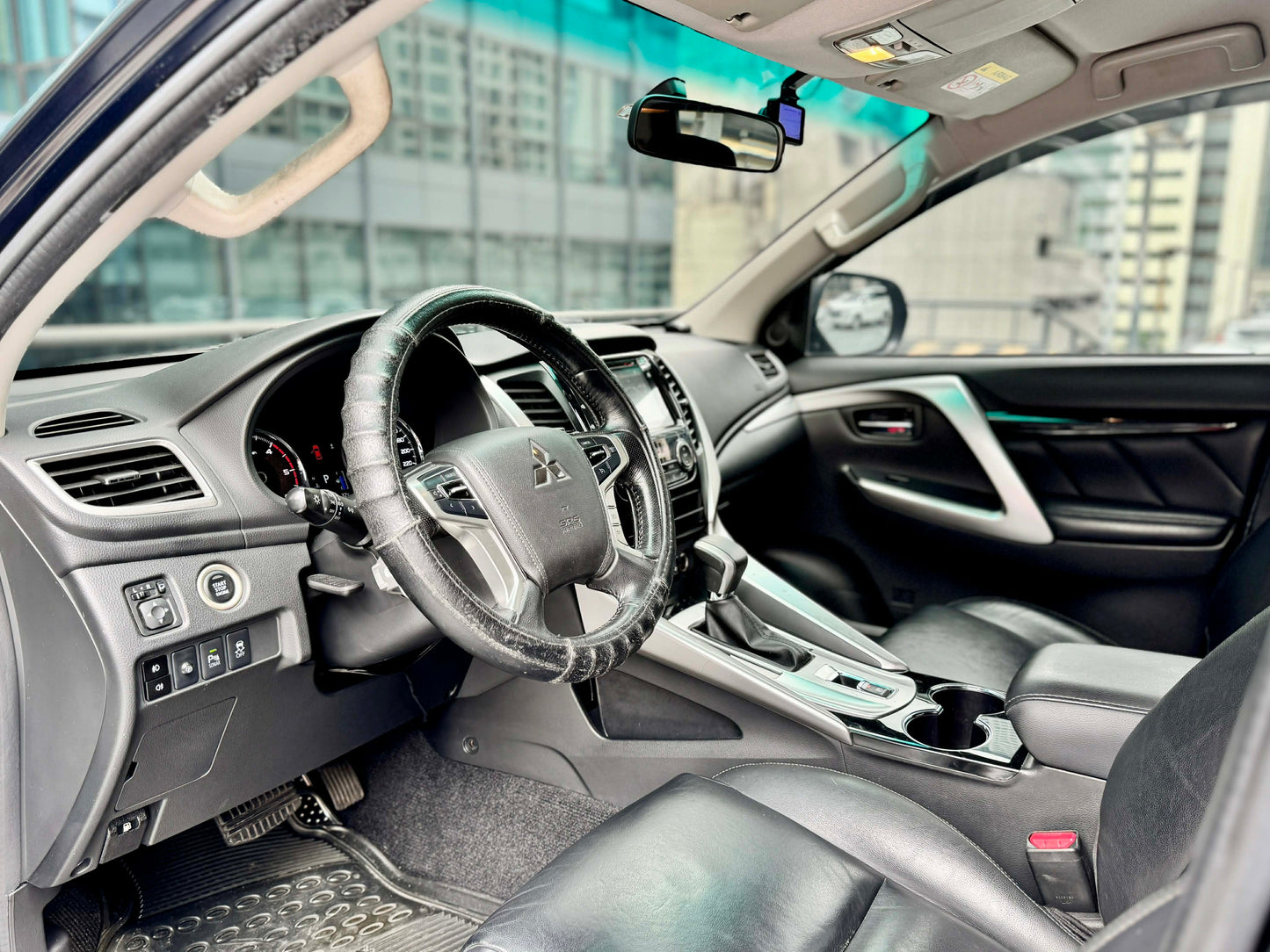 2016 Mitsubishi Montero GLS Premium 2.5, Automatic, Diesel