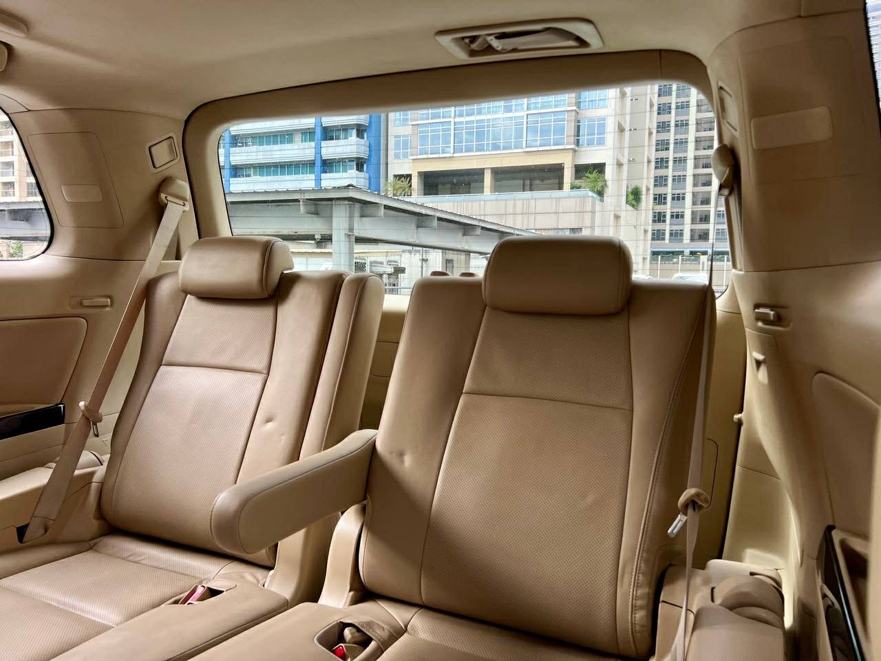 2013 Toyota Alphard 3.5 V6, Automatic, Gas