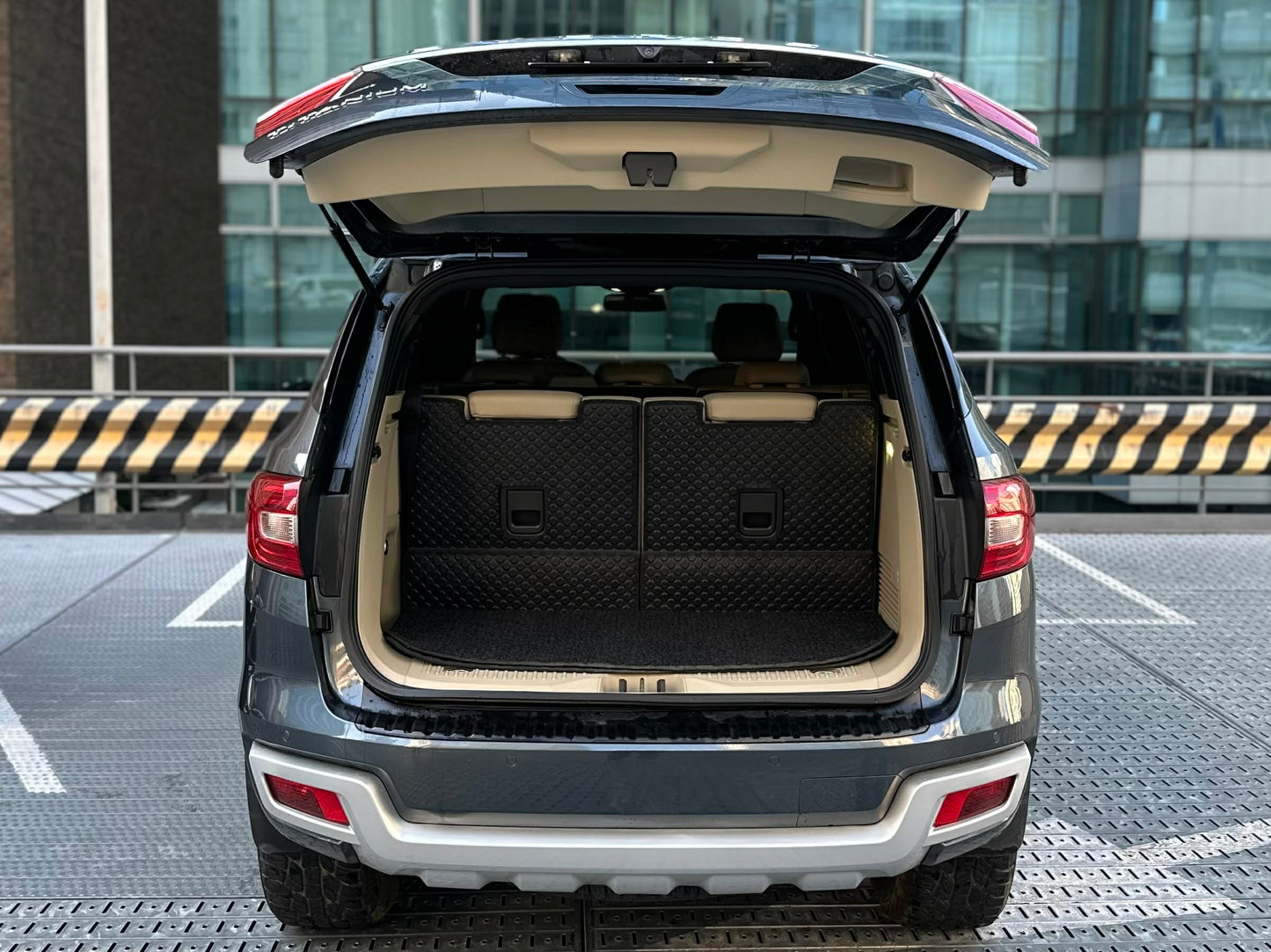 2016 Ford Everest 2.2 Titanium 4x2, Automatic, Diesel