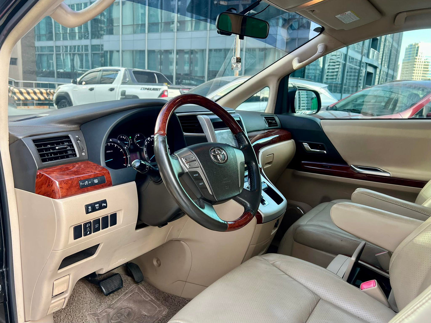 2011 Toyota Alphard 3.5, Automatic, Gas