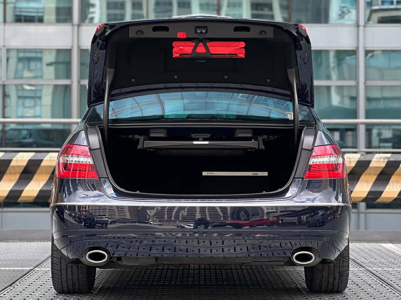 2010 Mercedes Benz E300 Avantgarde 3.0 V6, Automatic, Gas