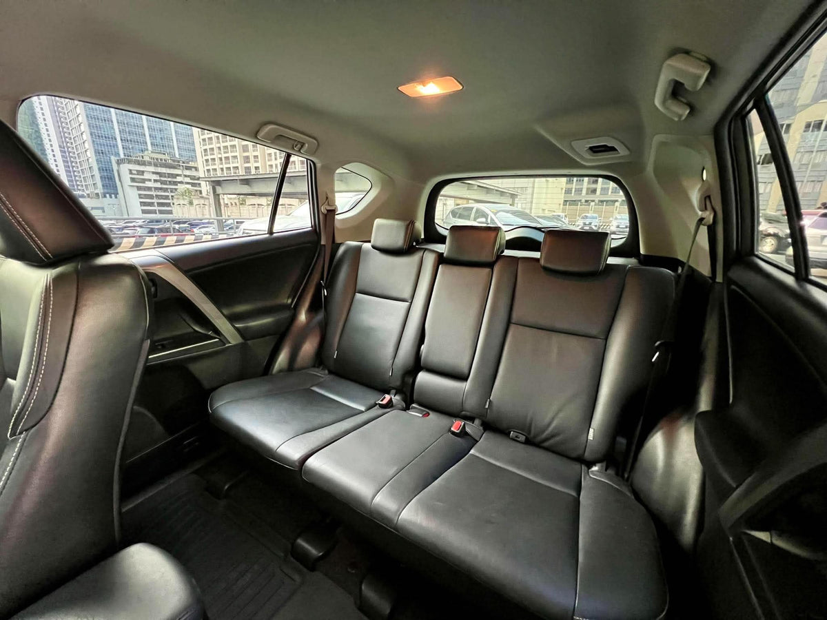 2017 Toyota Rav4 Premium,   Automatic, Gas