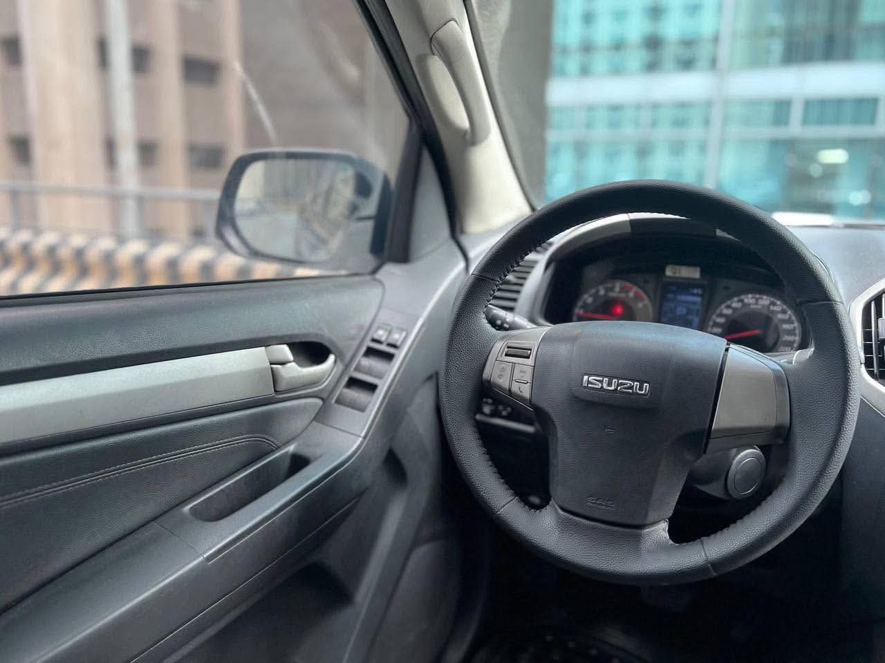 2016 Isuzu MUX LSA 4x2 3.0, Automatic, Diesel