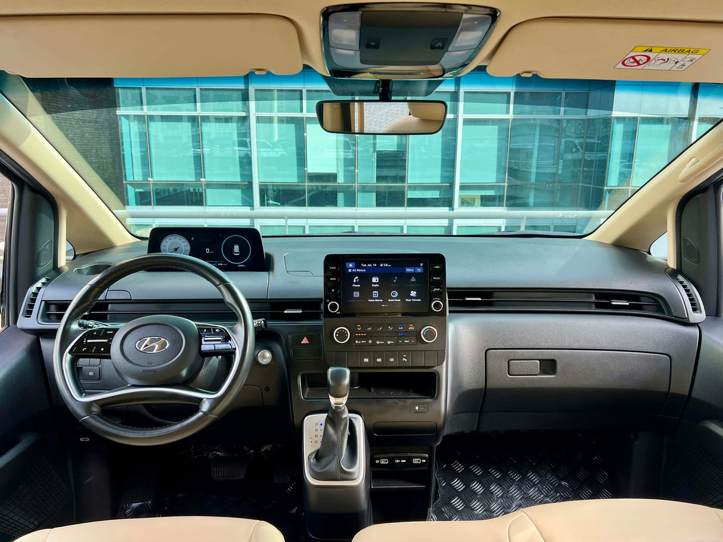 2023 Hyundai Staria GLS 2.2, Automatic, Diesel