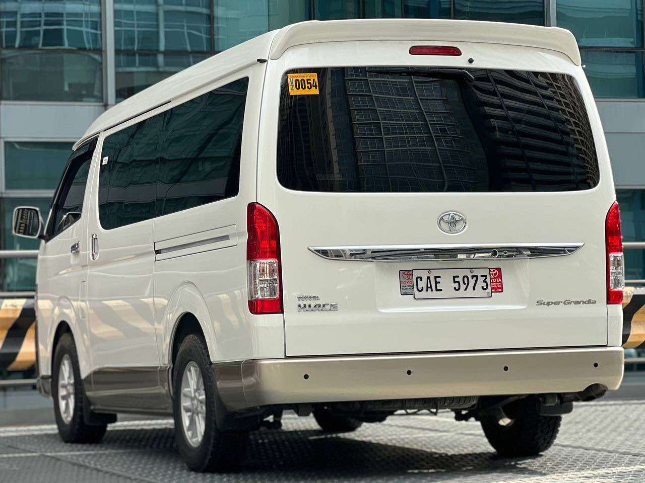 2017 Toyota Super Grandia 3.0 Leather, Automatic, Diesel