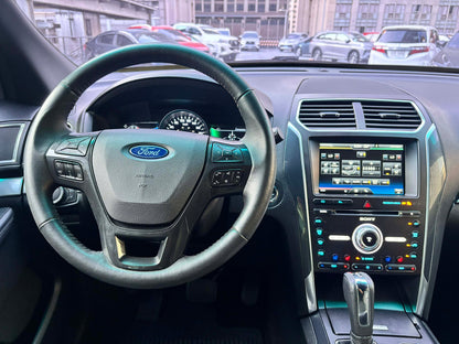 2017 Ford Explorer V6 4x4 3.5, Automatic, Gas