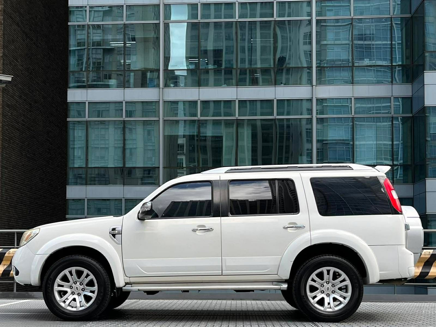 2014 Ford Everest 4x2 2.5, Automatic, Diesel