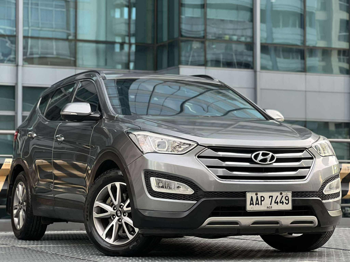 2014 Hyundai Santa Fe 2.2L, Automatic, Diesel