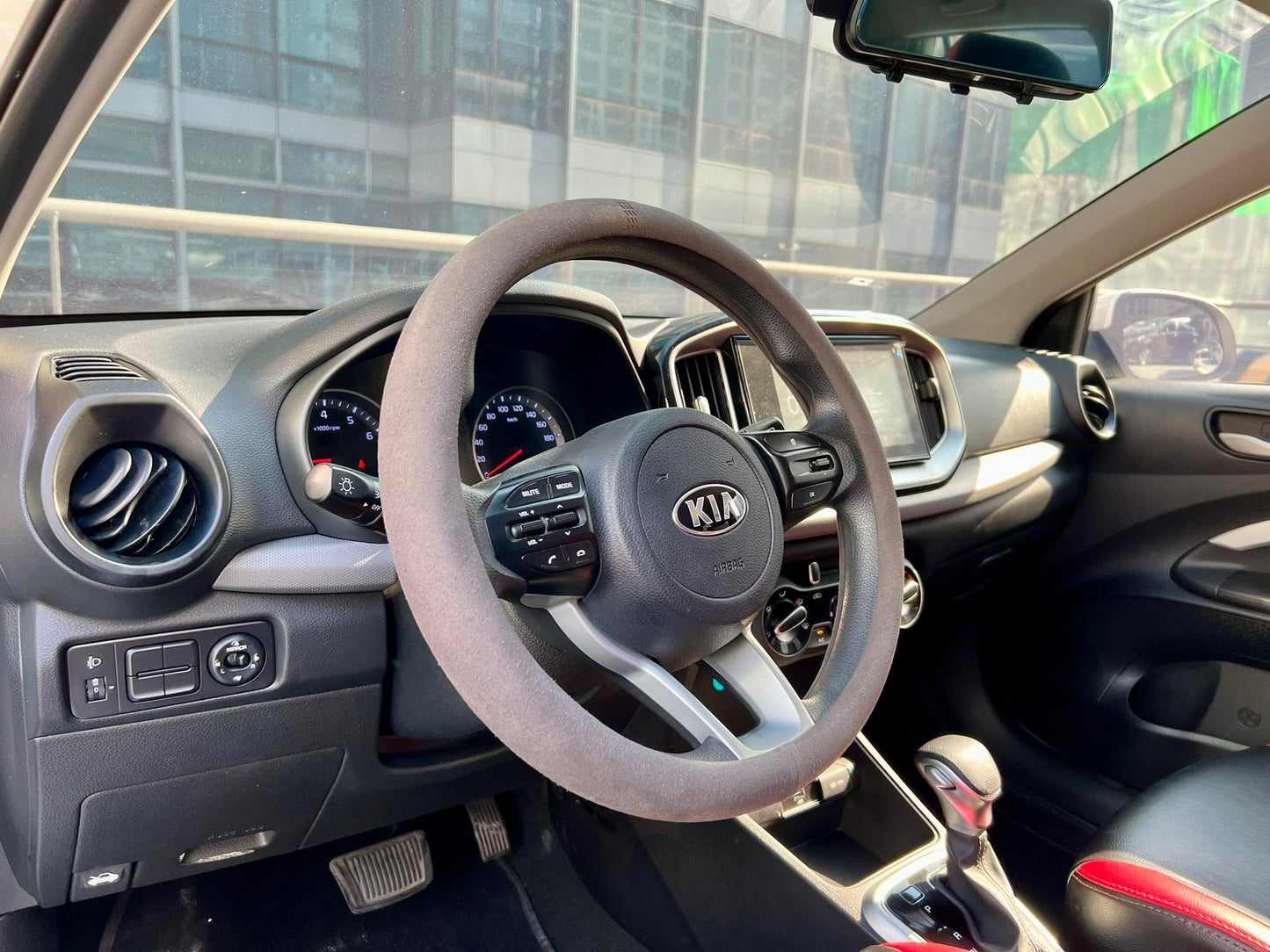 2021 Kia Stonic LX 1.4  Automatic,