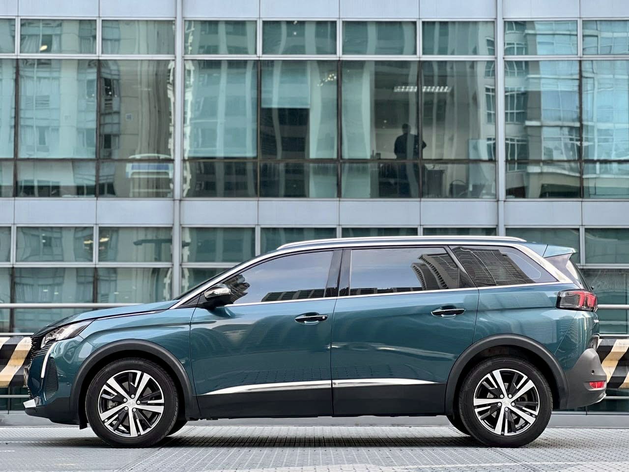 2023 Peugeot 5008 Allure 1.6, Automatic, Gas