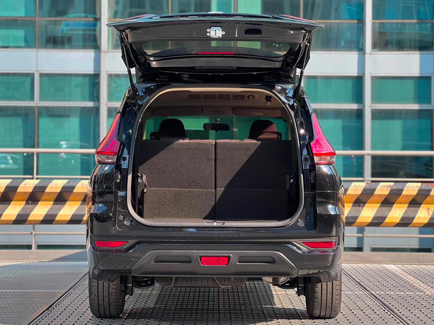 2022 Mitsubishi Xpander GLS Black Series  1.5, Automatic, Gas