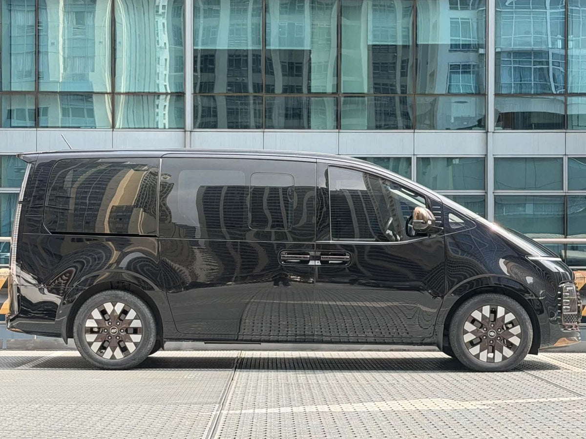 2023 Hyundai Staria 2.2 Premium, Automatic, Diesel