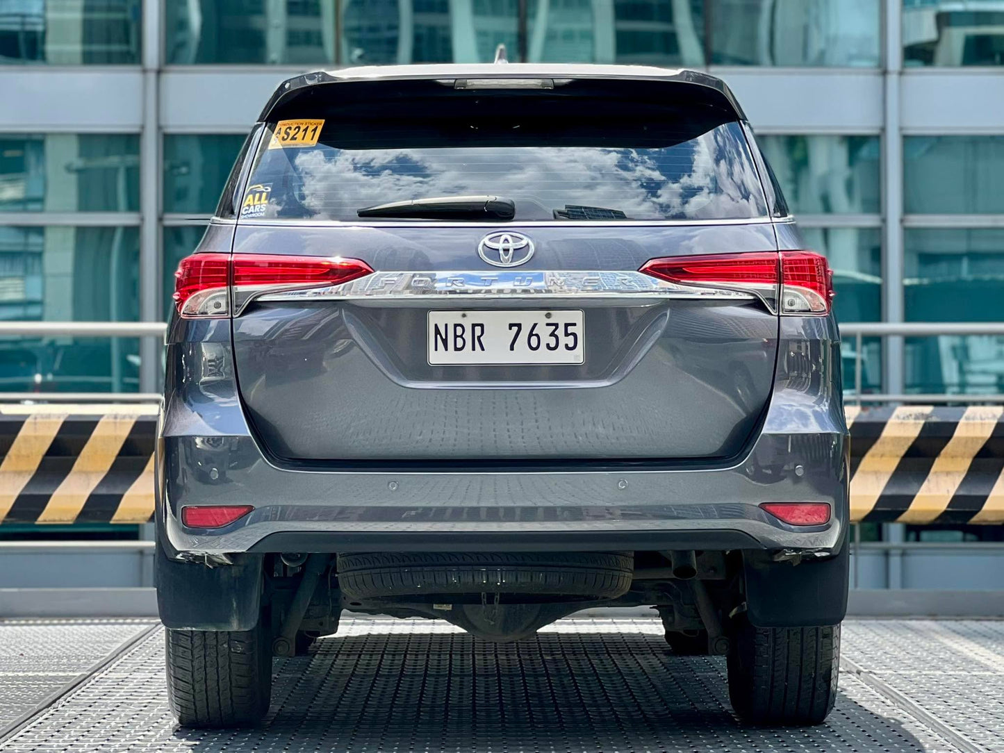 2018  Toyota Fortuner V 4x2 2.4, Automatic, Diesel