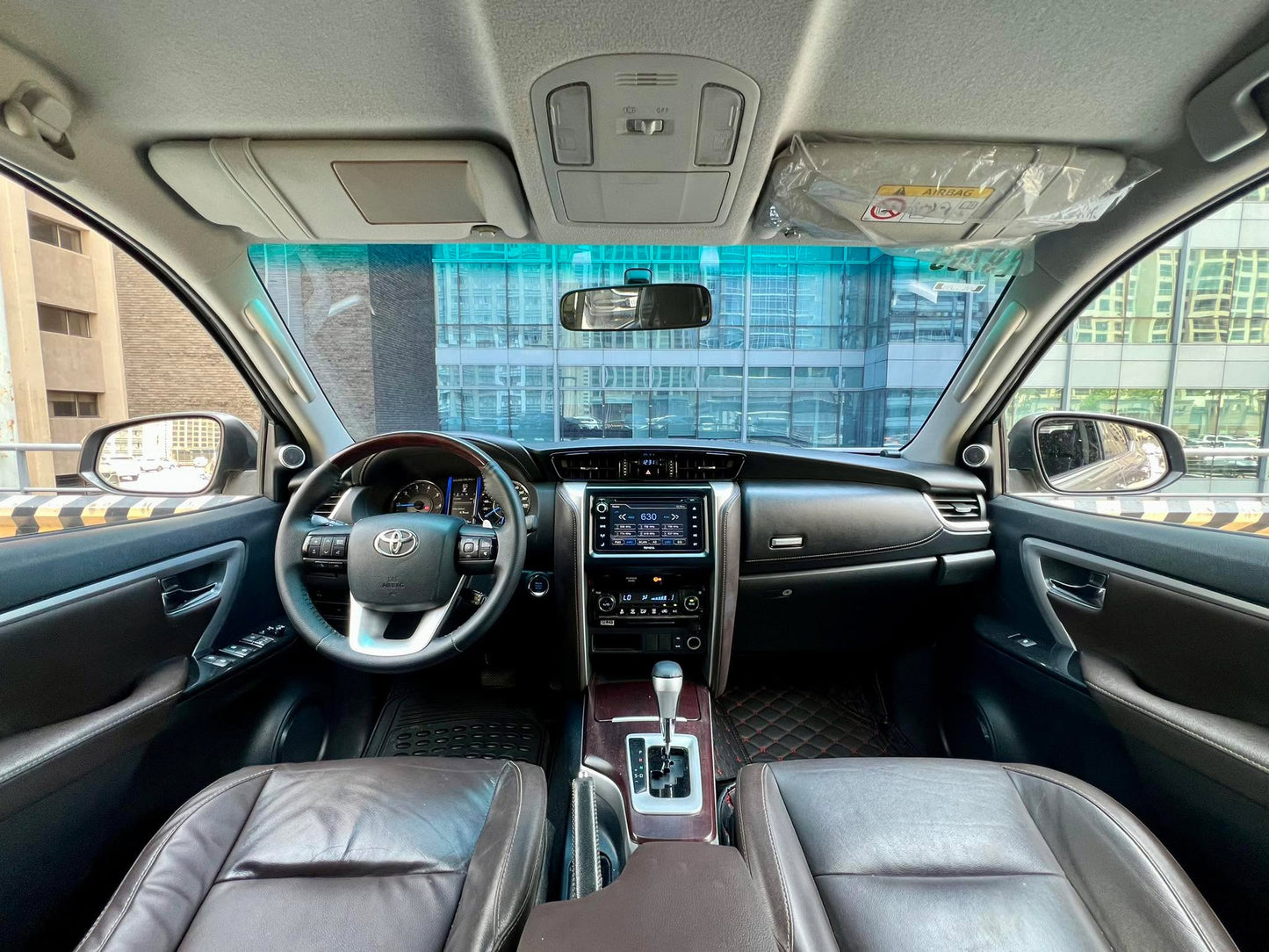 2017 Toyota Fortuner V 4x2 2.4, Automatic, Diesel