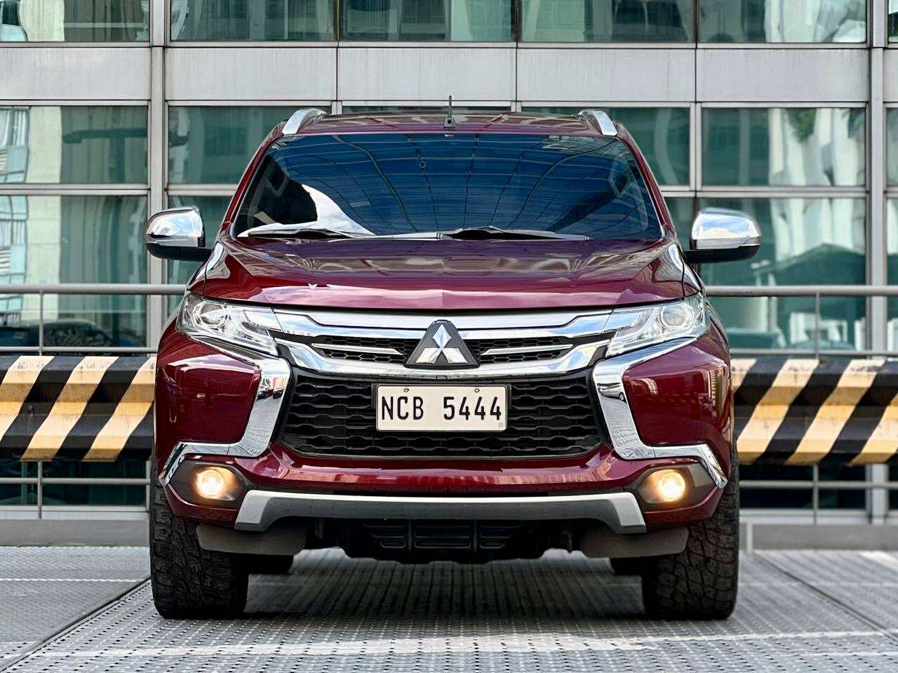 2017 Mitsubishi Montero 2.5 GLX 4x2, Manual, Diesel