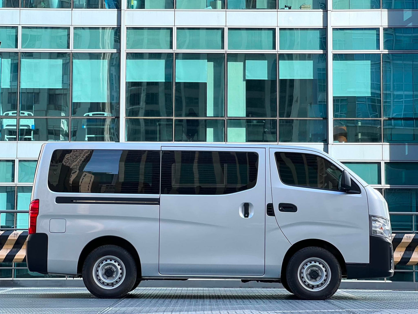 2023 Nissan Urvan 2.5, Manual, Diesel