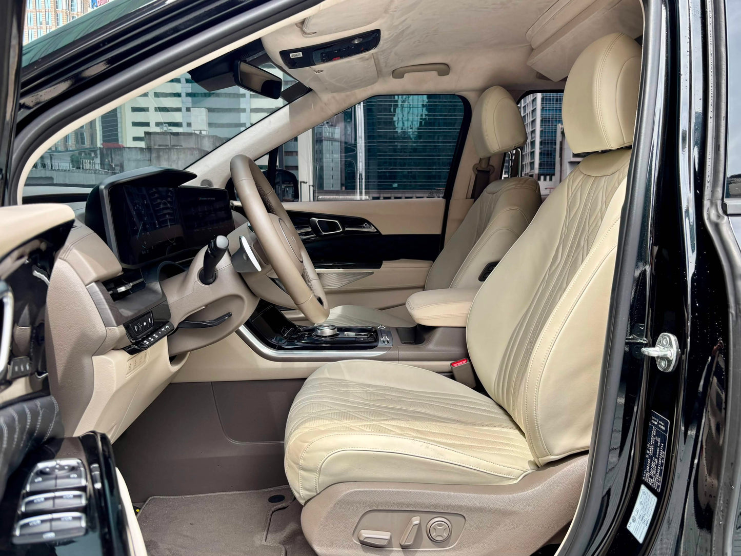 2023 Kia Carnival Limousine VIP 3.5, Automatic, Gas