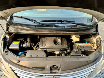 2015 Hyundai Grand Starex VGT 2.5, Automatic, Diesel