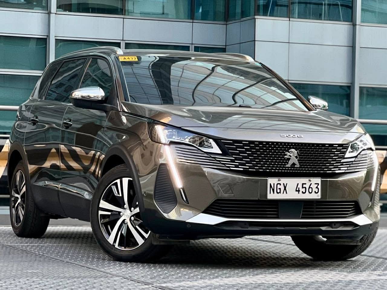 2022 Peugeot 5008 GT Gas Automatic,