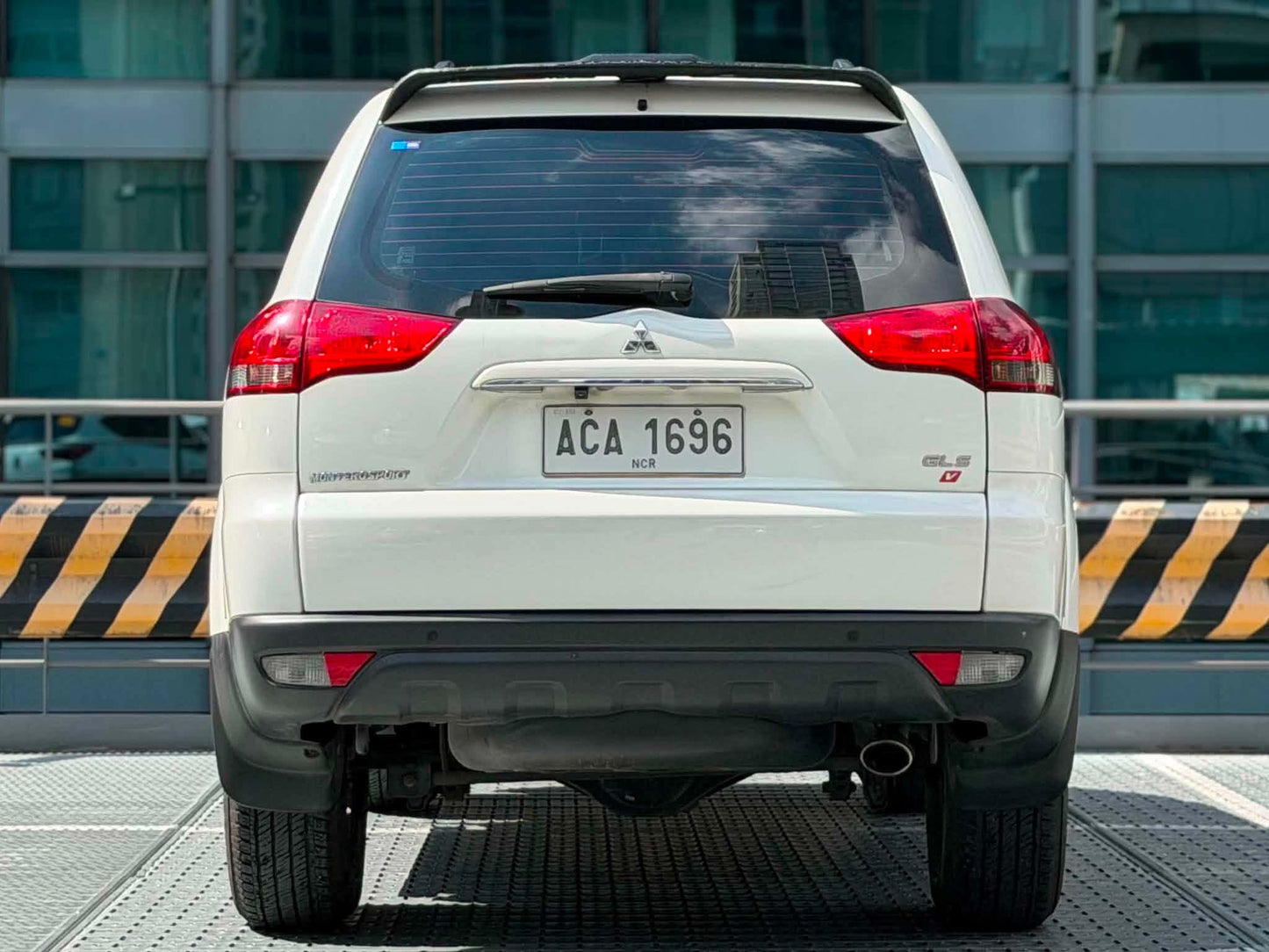 2014 Mitsubishi Montero GLS-V 2.5, Automatic, Diesel