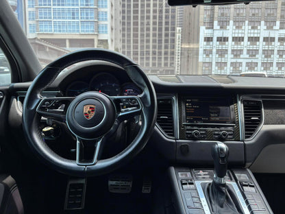 2016 Porsche Macan 2.0 Turbo, Automatic, Gas